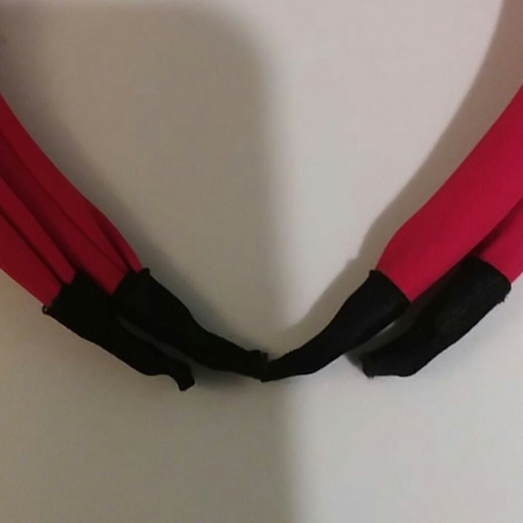 Red Bow Headband - Picture 4 of 7